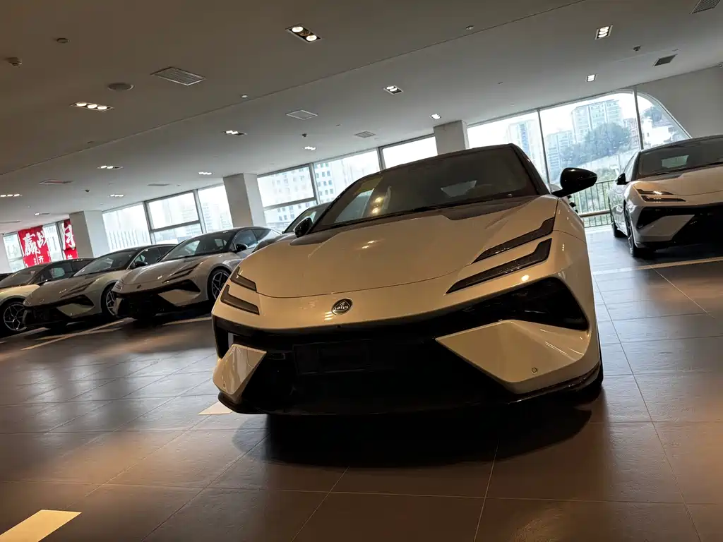 Lotus Emeya 2025 600