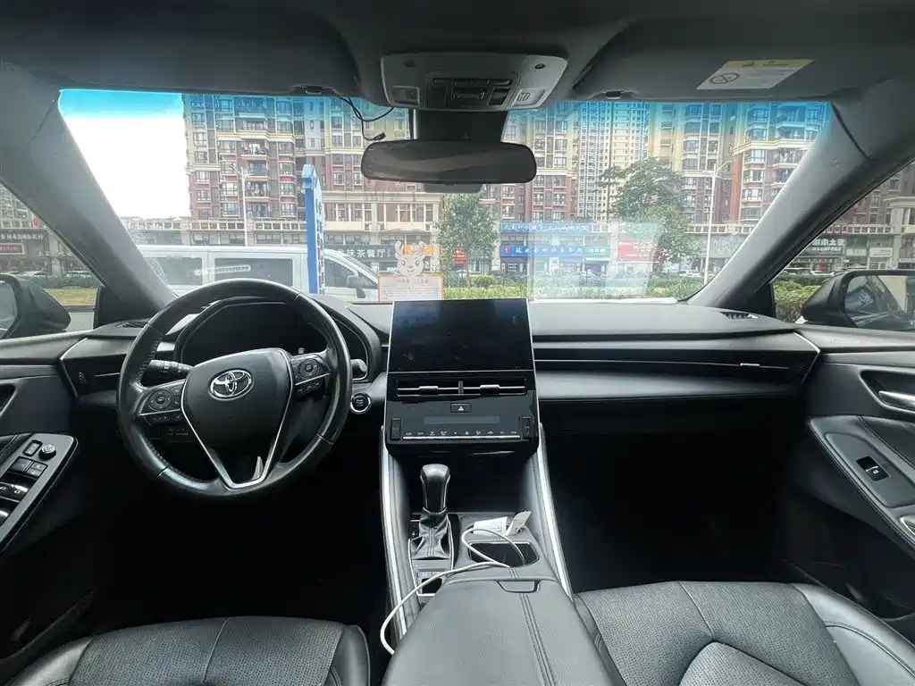 Toyota Avalon — миниатюра 5