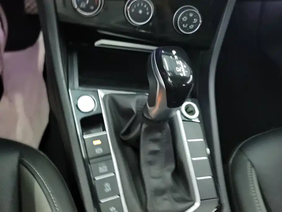 Volkswagen Sagitar — миниатюра 16