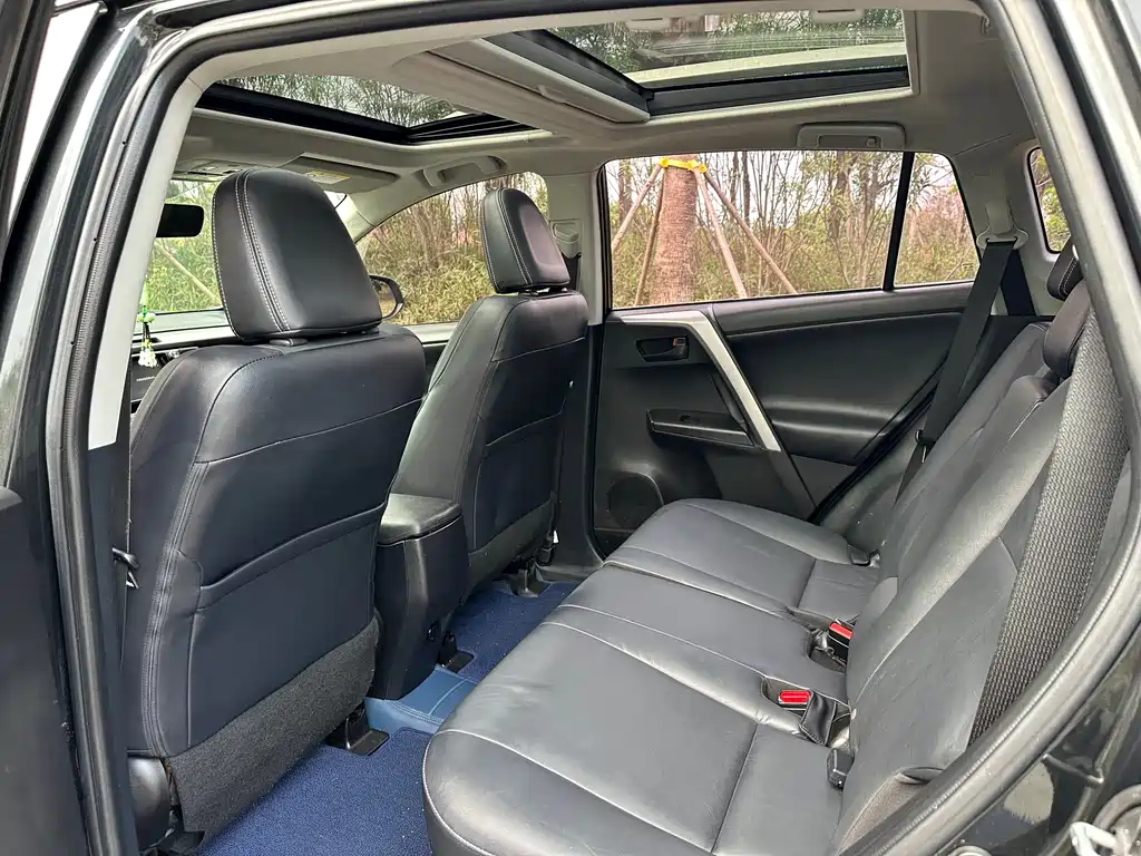 TOYOTA RAV4 RONGFANG