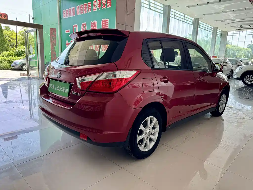 Venucia R50 — миниатюра 8