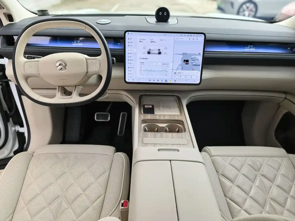 NIO ES8 — миниатюра 9