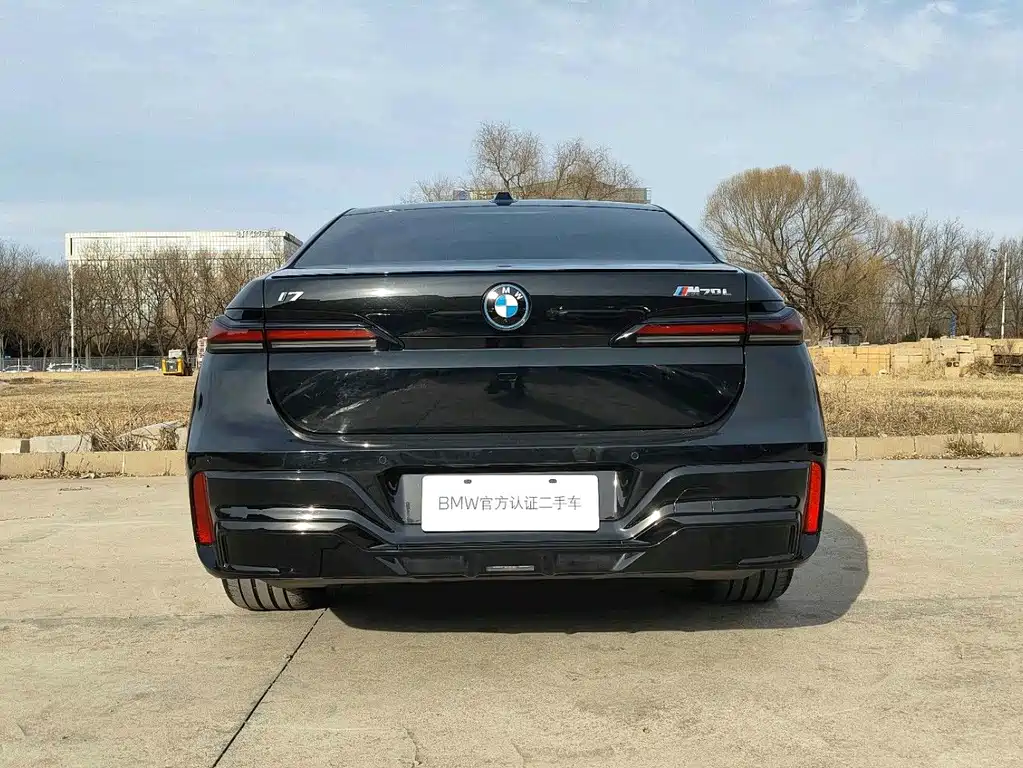 BMW I7 M70L