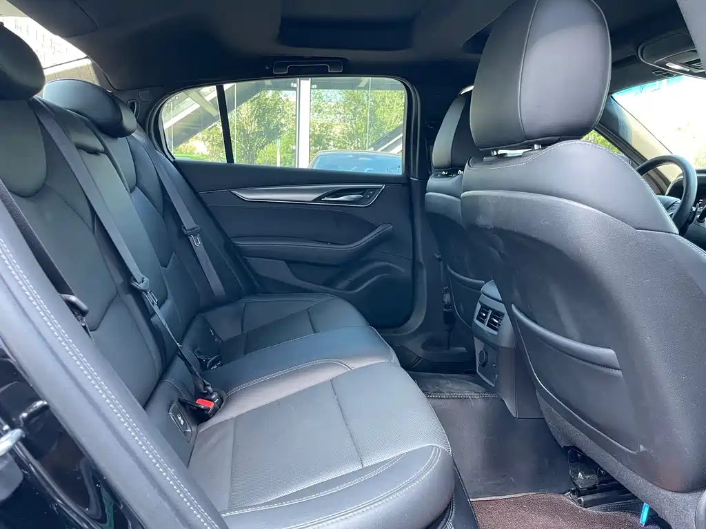 Cadillac CT5 — миниатюра 14