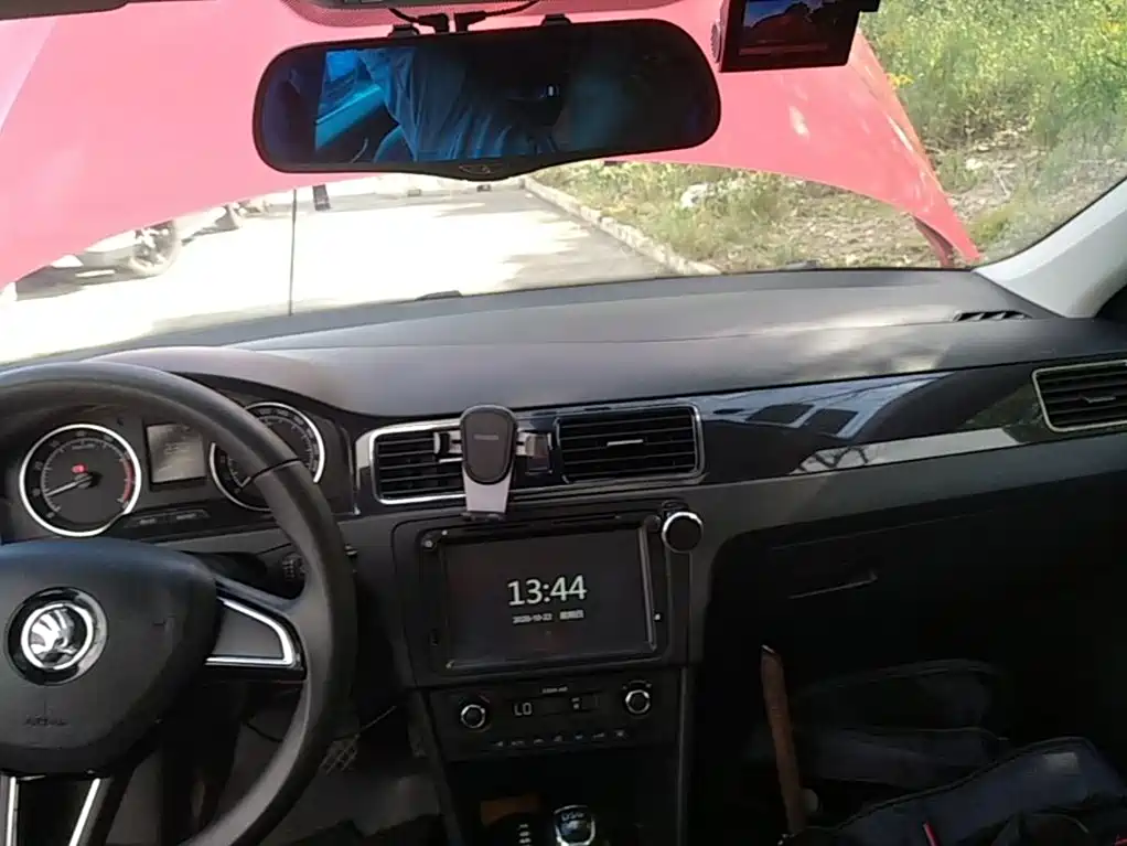 Skoda Rapid Spaceback — миниатюра 10