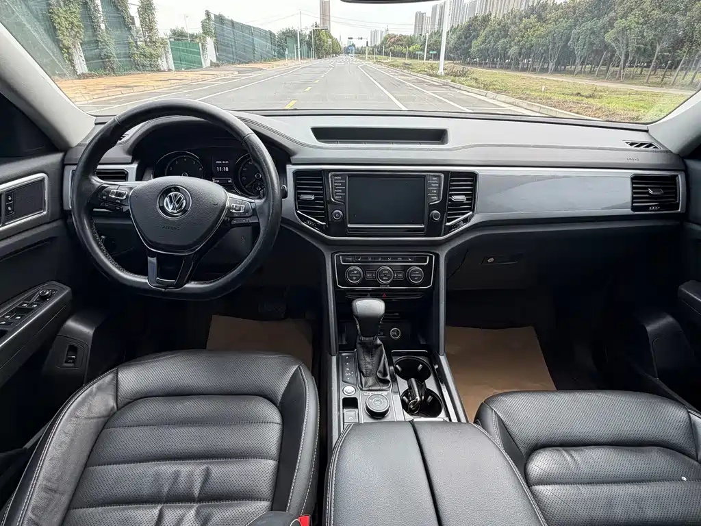 Volkswagen Teramont — миниатюра 9