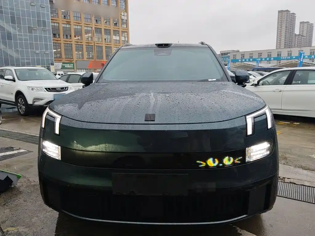 Lynk & Co 900 — миниатюра 3