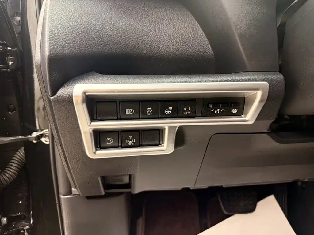 Toyota Granvia — миниатюра 2