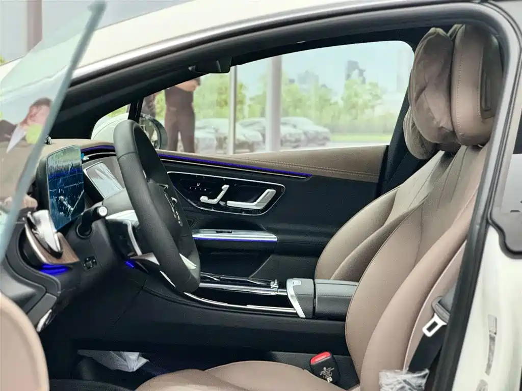 Mercedes-Benz EQE 2025 500 4MATIC