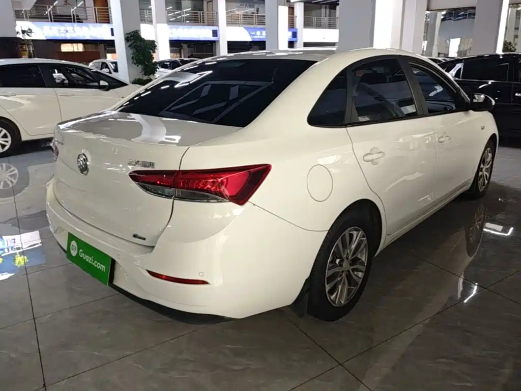 Buick Excelle — миниатюра 7