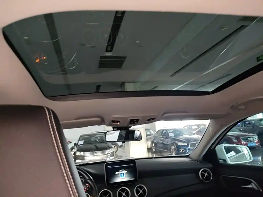 Mercedes-Benz GLA — миниатюра 18