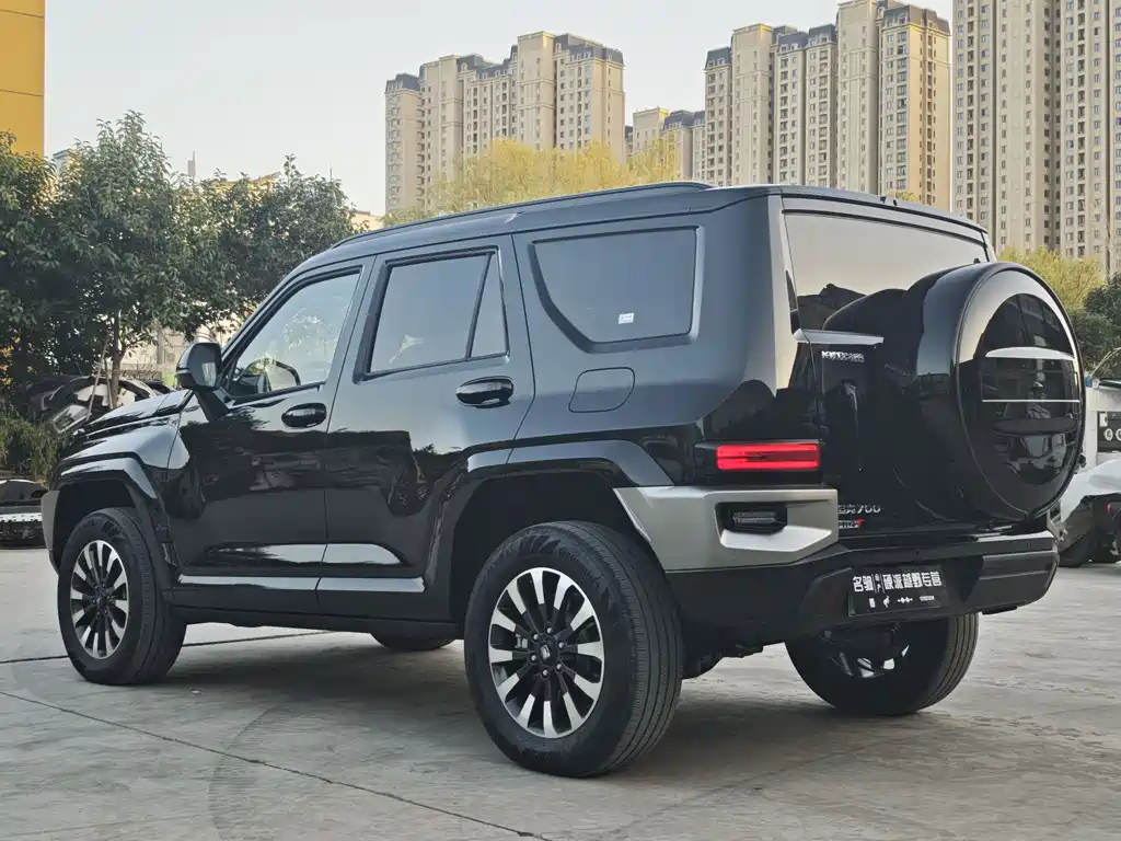 TANK TANK 700 NEW ENERGY