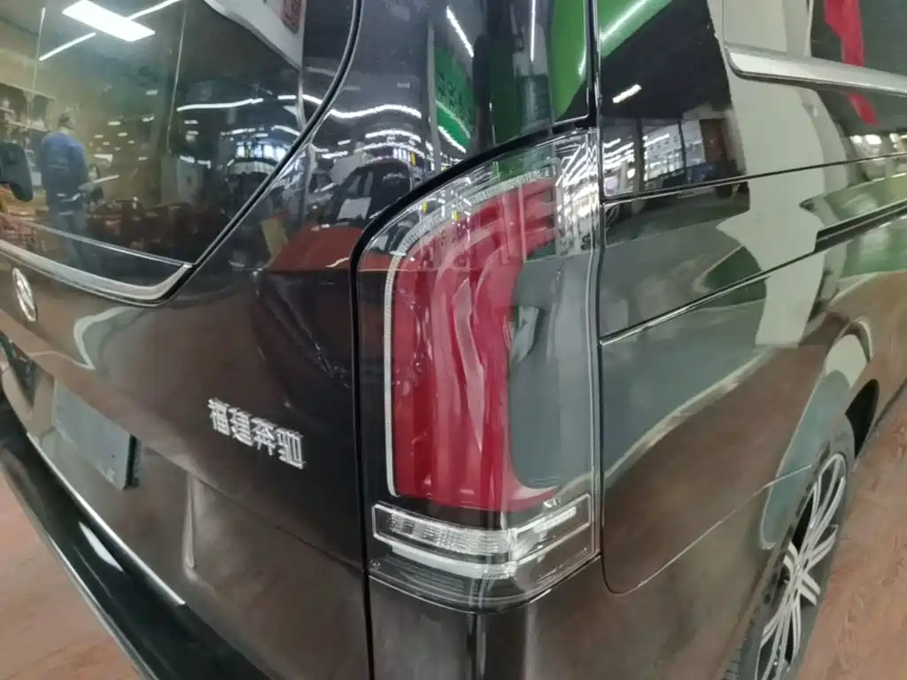 Mercedes-Benz V-Class — миниатюра 8