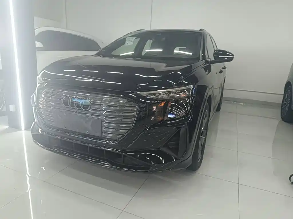 Audi Q5 e-tron — миниатюра 2