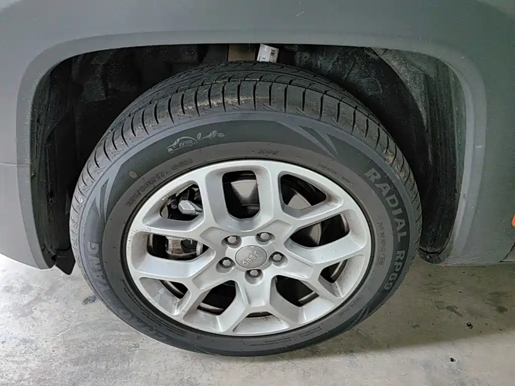 Jeep Renegade — миниатюра 23