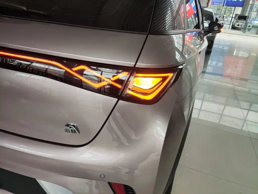 BYD Dolphin — миниатюра 8