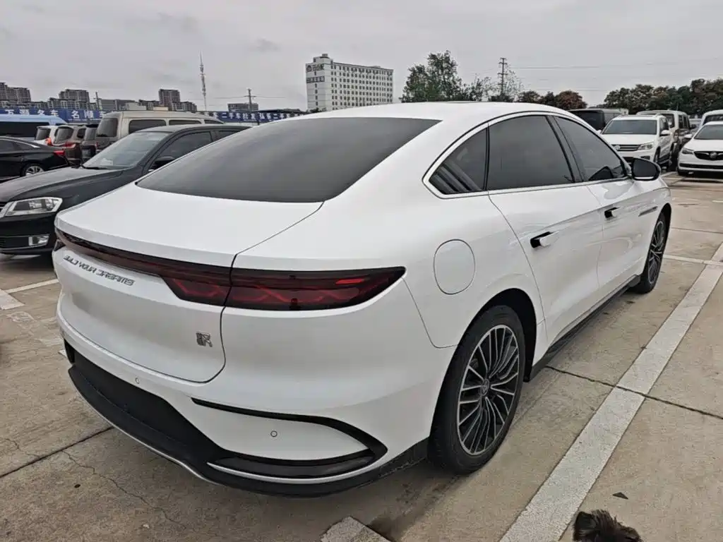 BYD Han — миниатюра 7