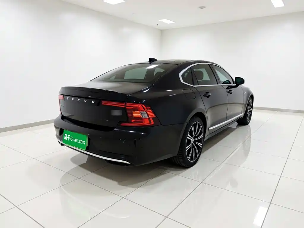 Volvo S90 — миниатюра 6