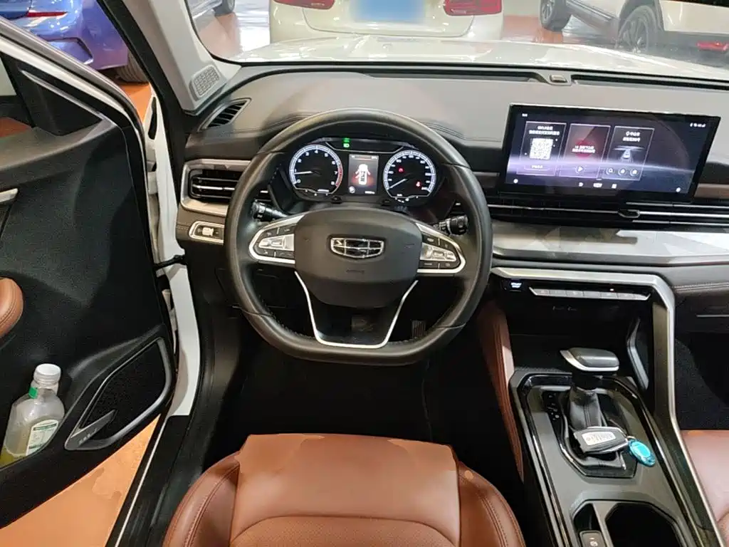 Geely Vision X6 — миниатюра 11