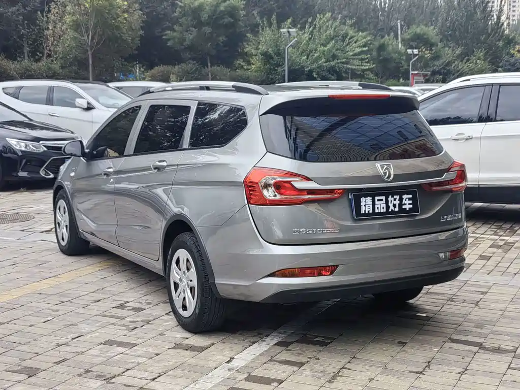 Baojun 310W — миниатюра 6