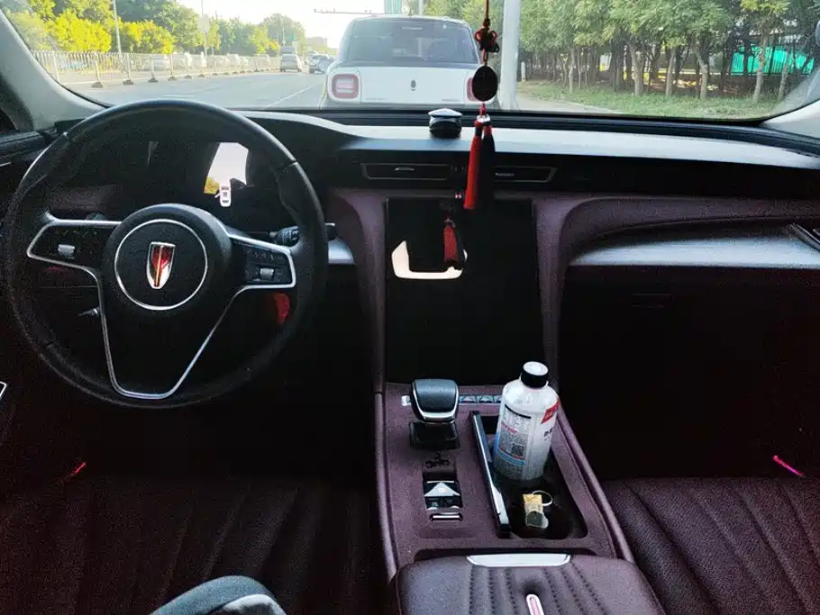 Hongqi Hongqi H5 — миниатюра 12