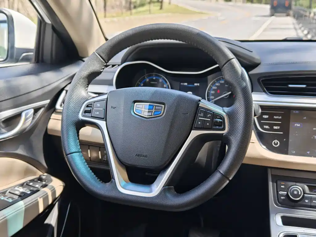 Geely Emgrand — миниатюра 10