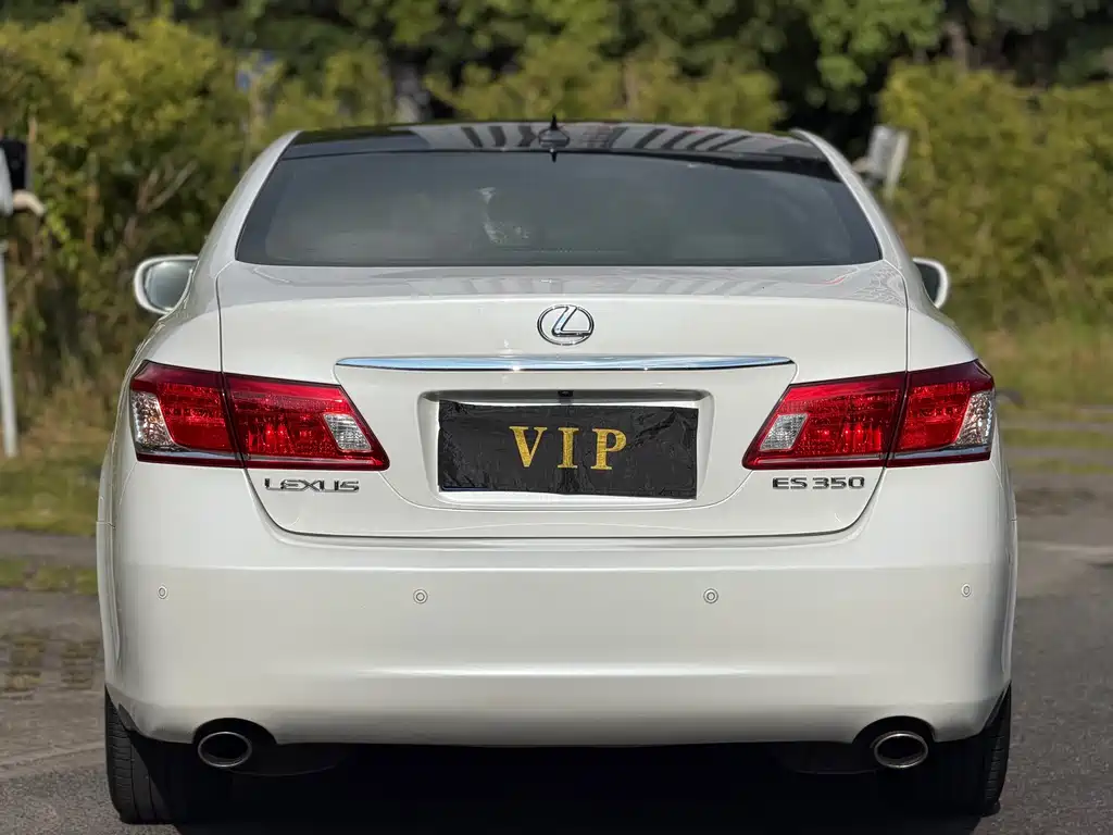 Lexus ES — миниатюра 15