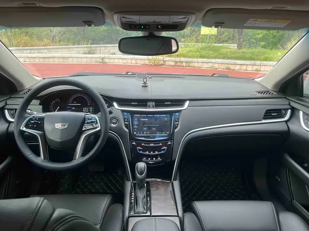 Cadillac XTS — миниатюра 9