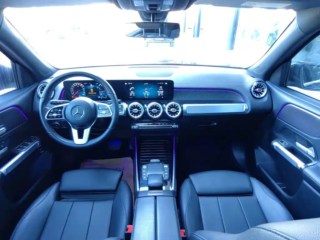 Mercedes-Benz GLB — миниатюра 8