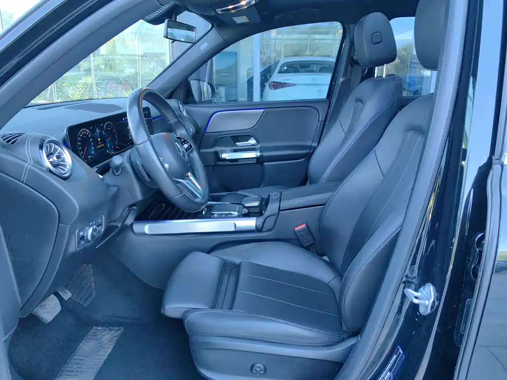 Mercedes-Benz GLB — миниатюра 7