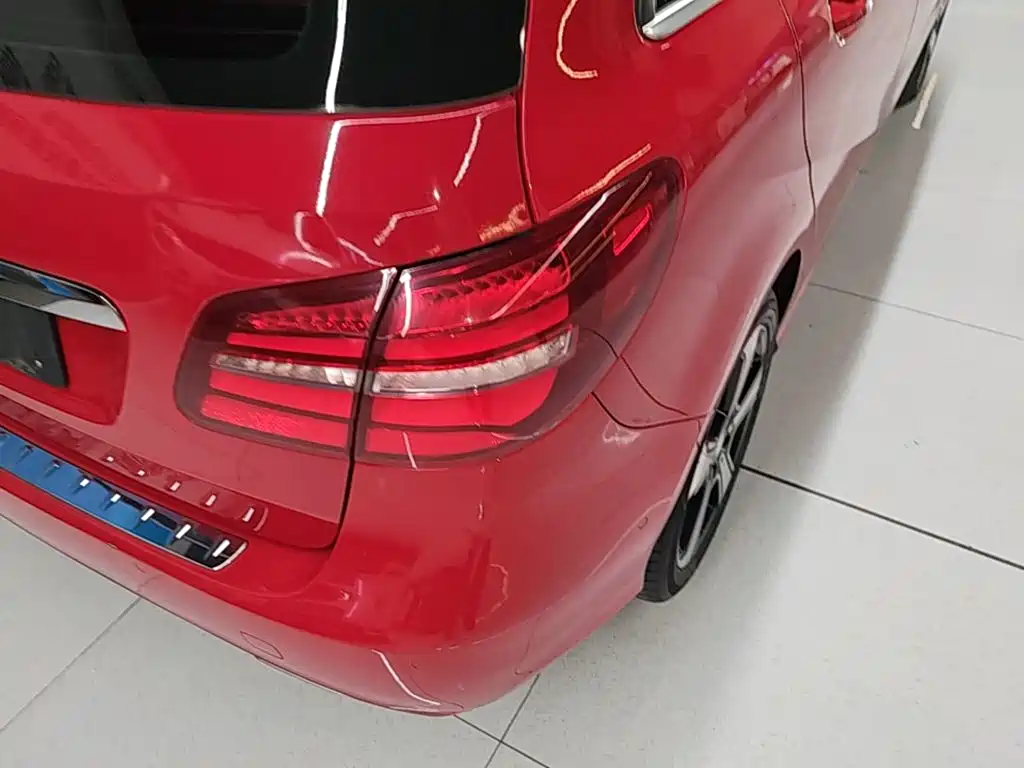 Mercedes-Benz B-Class — миниатюра 8
