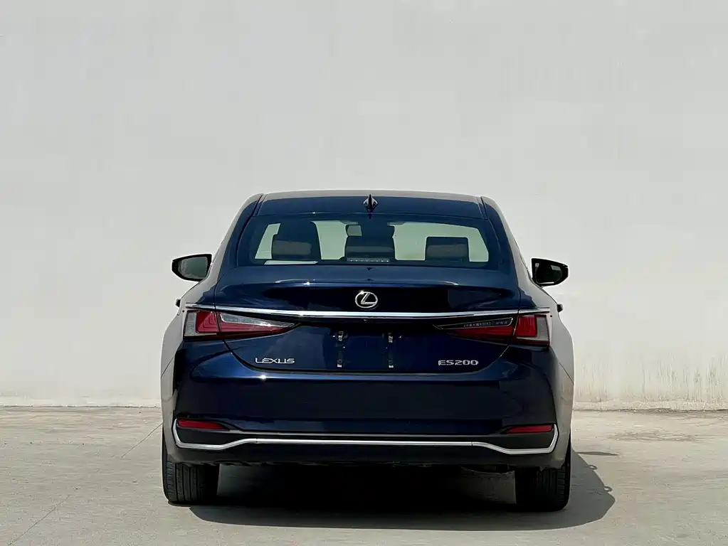Lexus ES — миниатюра 12