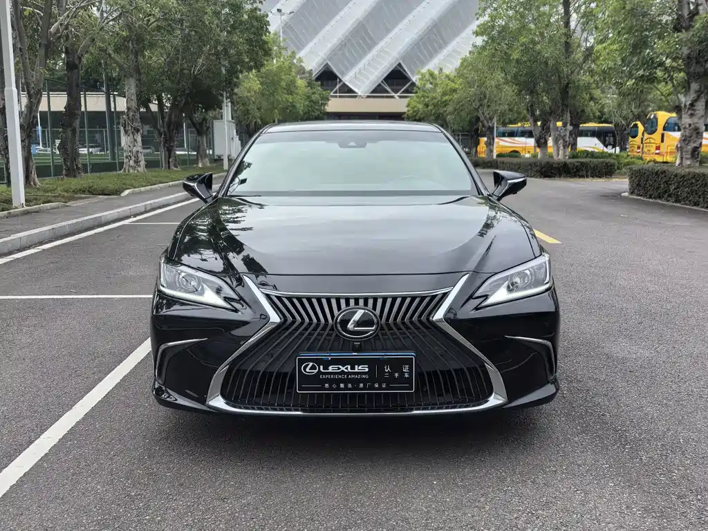 Lexus ES — миниатюра 2
