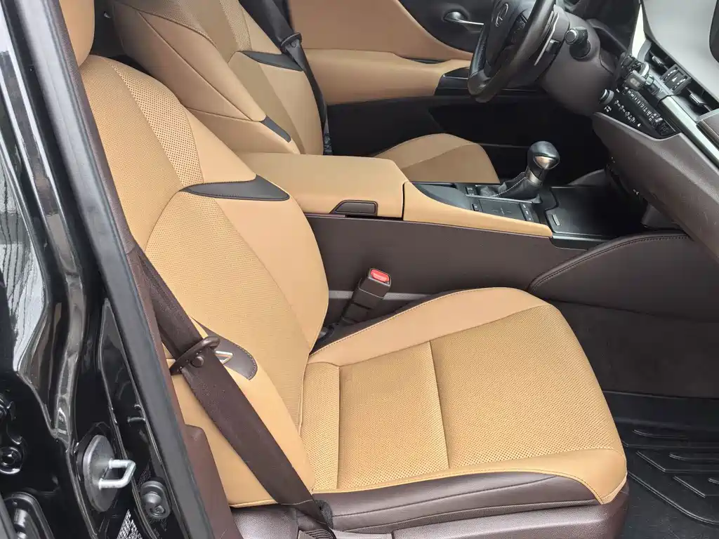 Lexus ES — миниатюра 9