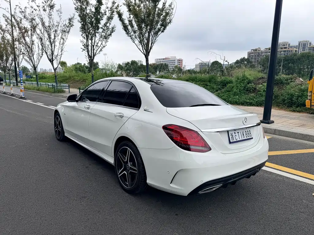Mercedes-Benz C-Class — миниатюра 8