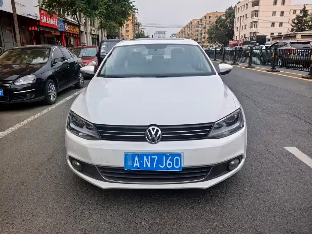 Volkswagen Sagitar 2014 1.4TSI AT Luxury