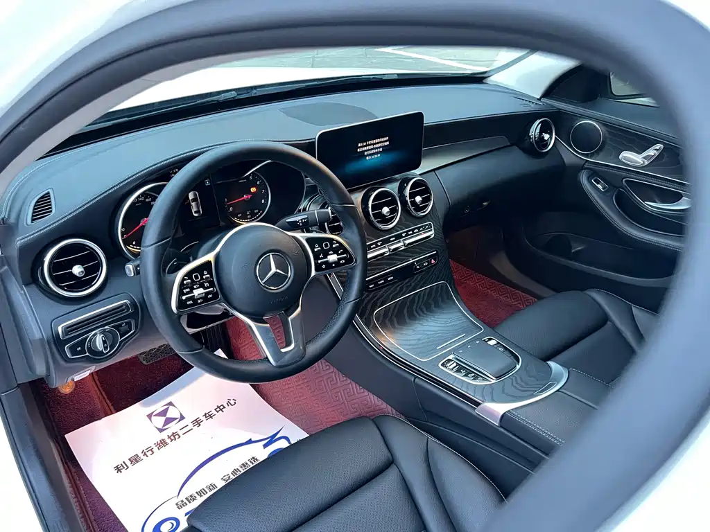 Mercedes-Benz C-Class — миниатюра 7