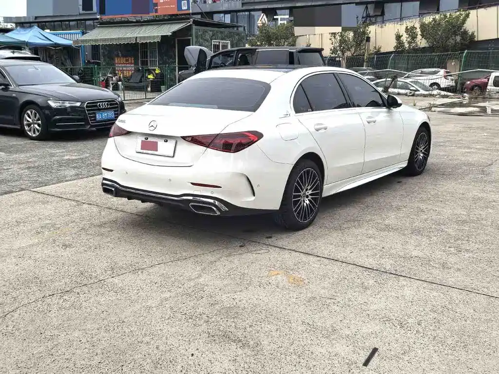 Mercedes-Benz C-Class — миниатюра 3