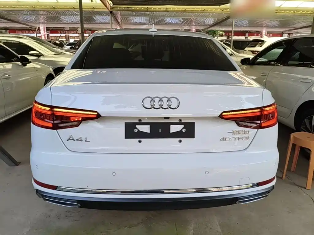 Audi A4L 2019 40 TFSI VI
