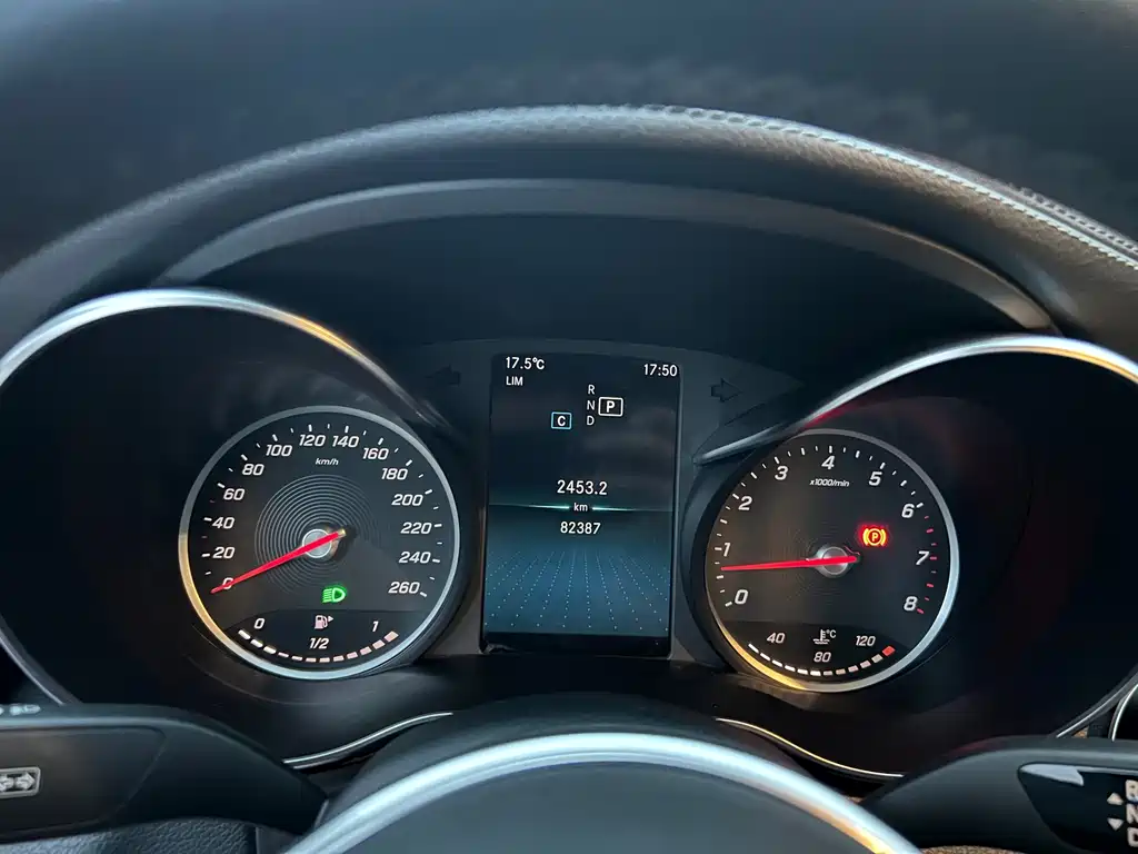 Mercedes-Benz C-Class — миниатюра 13