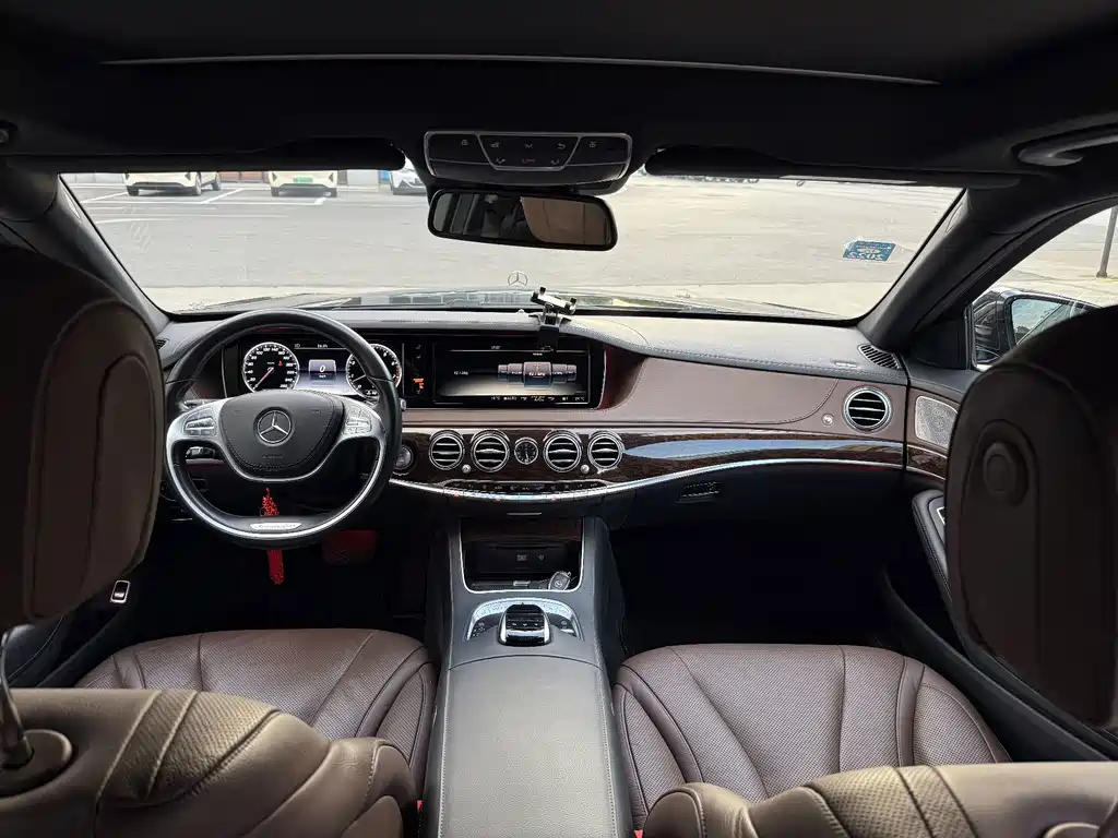 Mercedes-Benz S-Class — миниатюра 7