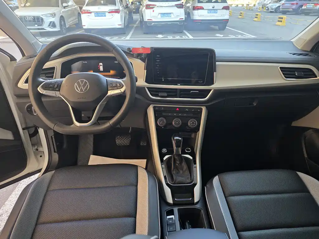 Volkswagen T-Roc — миниатюра 16