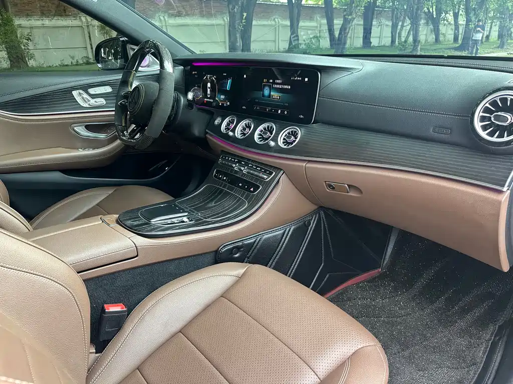 Mercedes-Benz E-Class — миниатюра 10