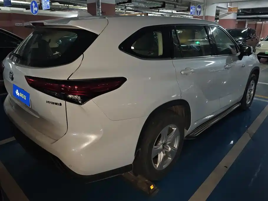 Toyota Highlander 2022 2.5L Elite 7 мест