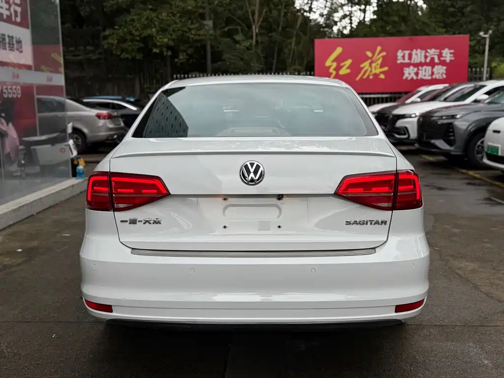 Volkswagen Sagitar — миниатюра 4