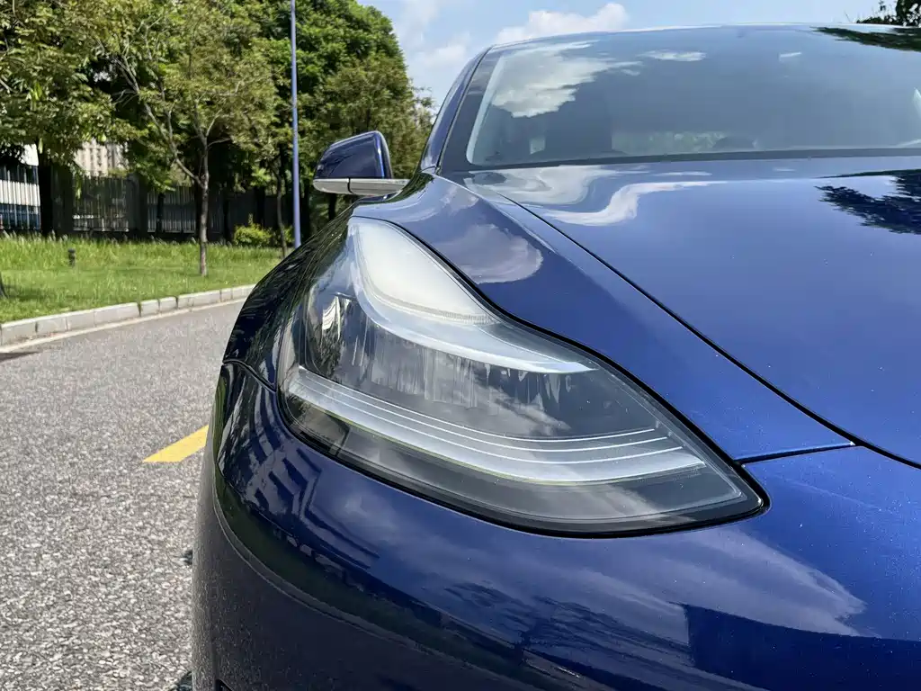 Tesla Model 3 — миниатюра 13