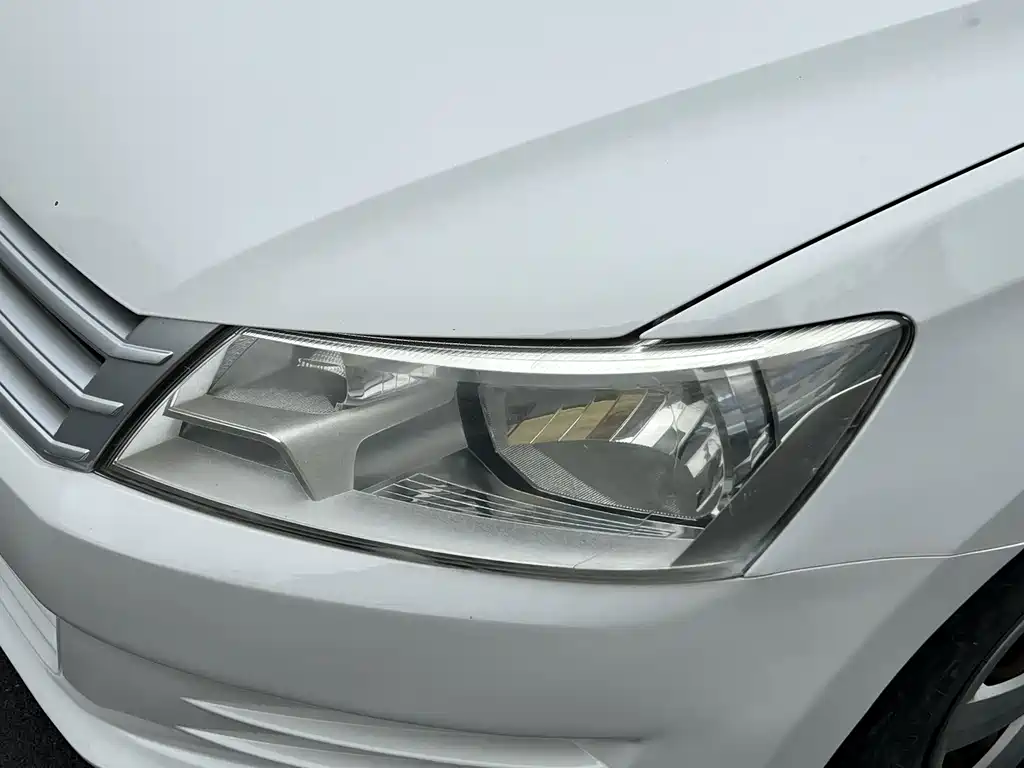 Volkswagen Santana — миниатюра 15