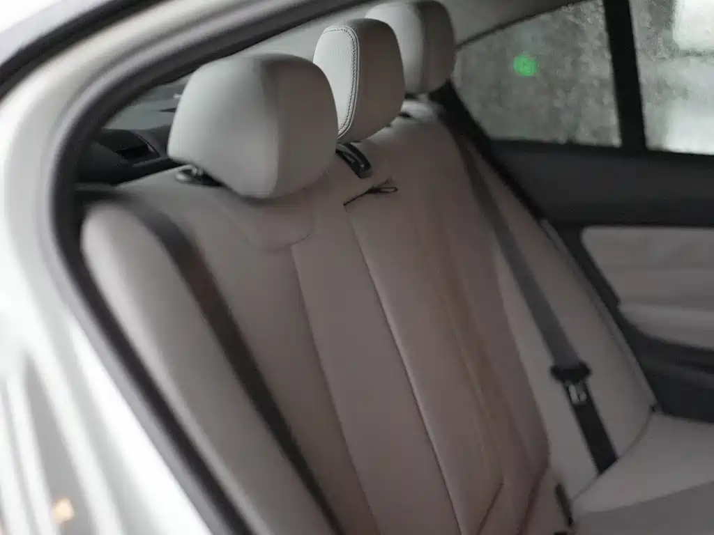 BMW 3 Series — миниатюра 26
