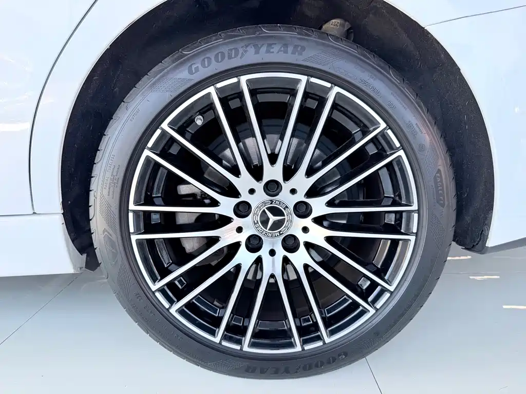 Mercedes-Benz C-Class — миниатюра 20