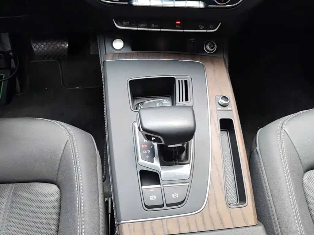 Audi Q5L — миниатюра 14